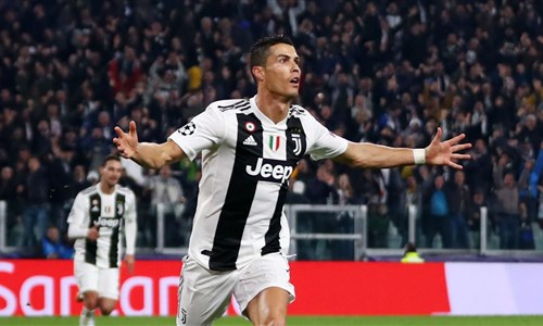  Ronaldo lập thêm kỷ lục